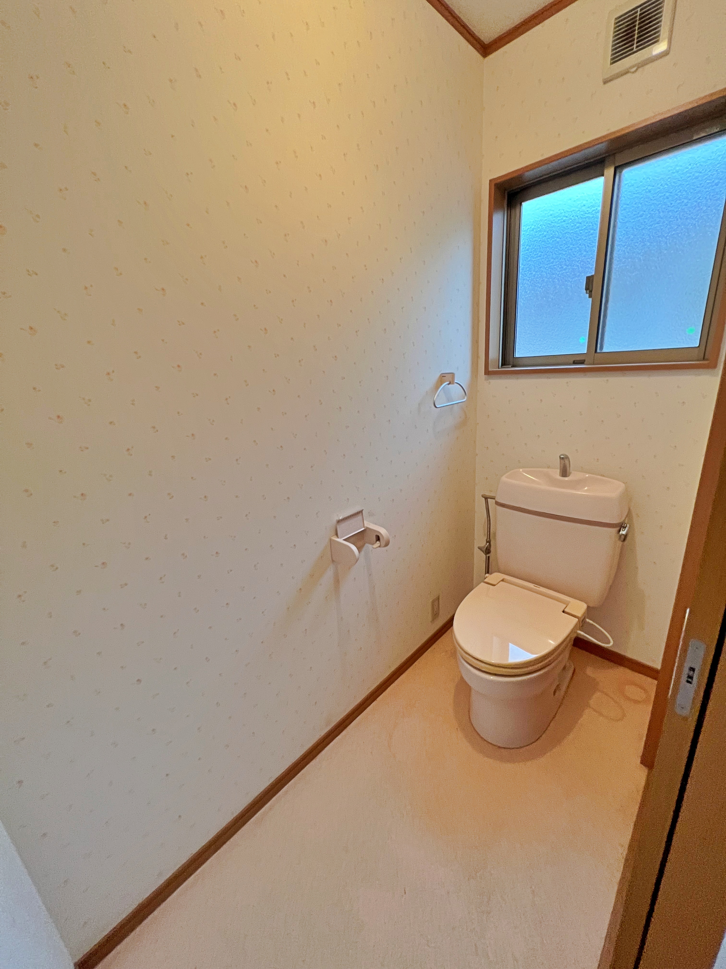トイレをリフォーム致しました。